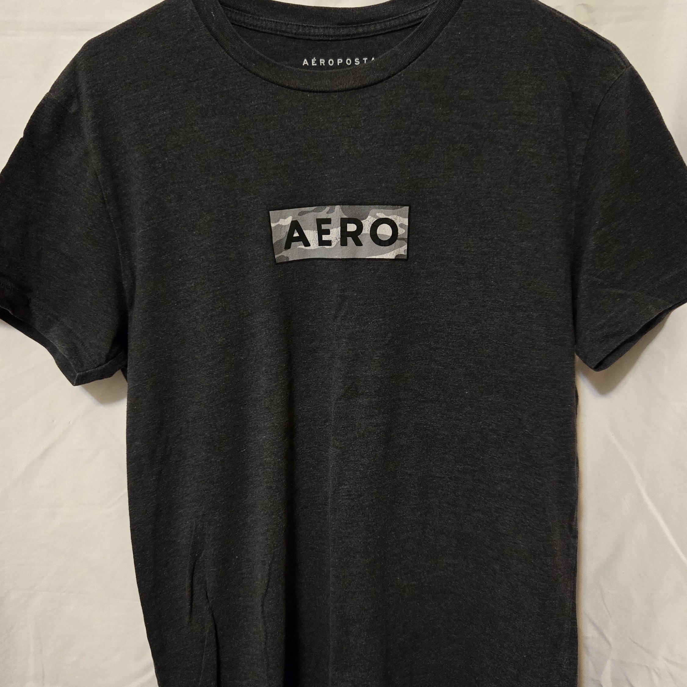 Aeropostale Men's Dark Gray Tee